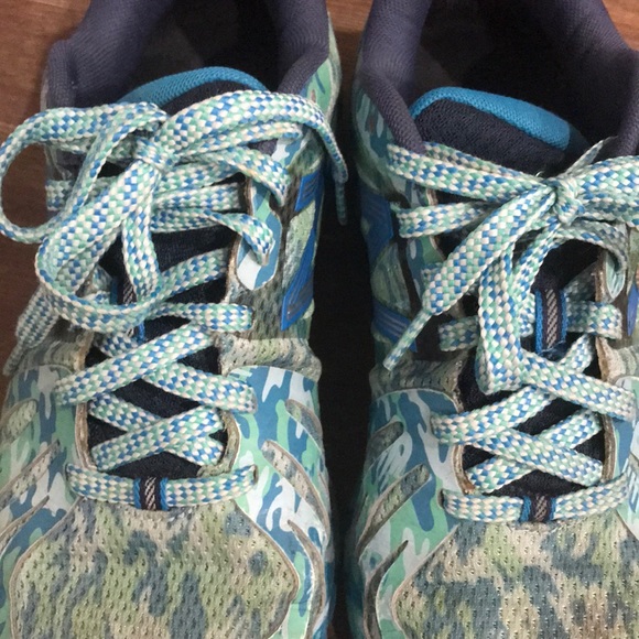 New Balance Running Shoes - Picture 6 of 6